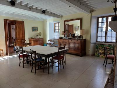 Maison de maîtres - 457 m² - 11 pièces