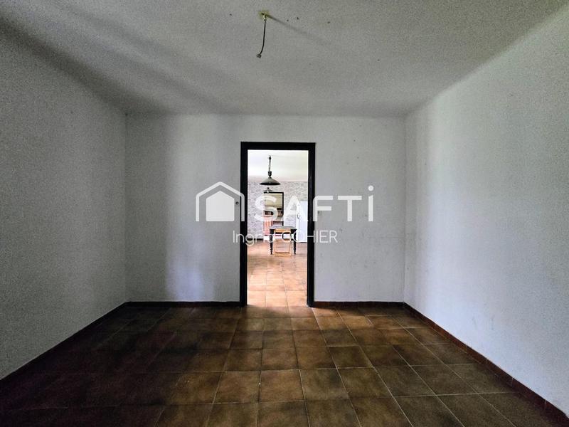 Maison - 180 m² - 7 pièces