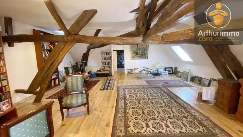 Maison - 343 m² - 12 pièces