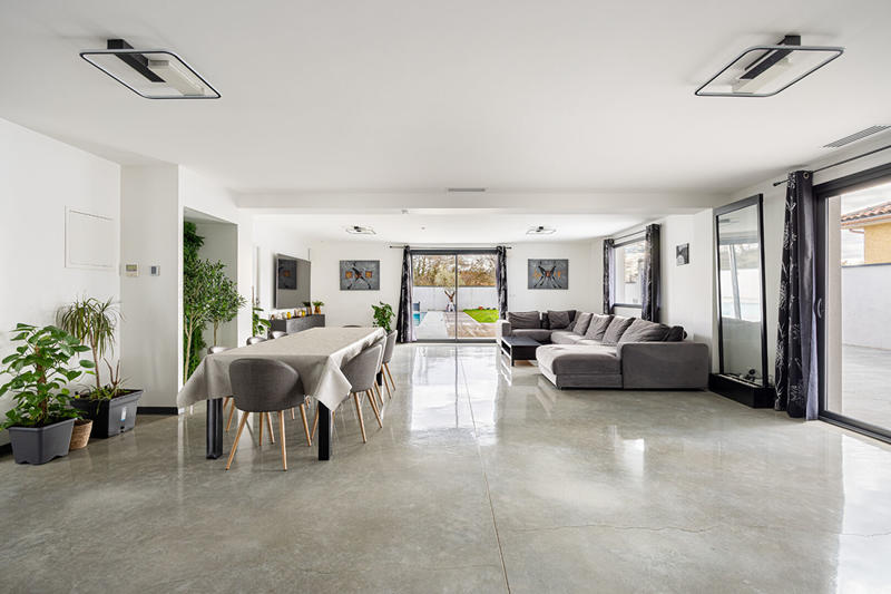 Maison - 262 m² - 7 pièces