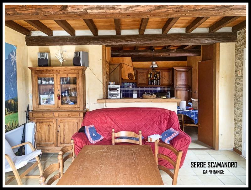 Maison - 216 m² - 7 pièces