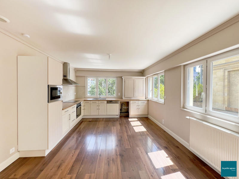 Appartement - 113 m² - 6 pièces