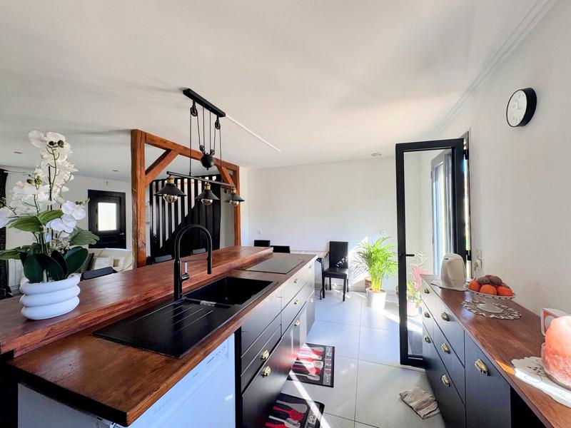 Maison - 102 m² - 5 pièces