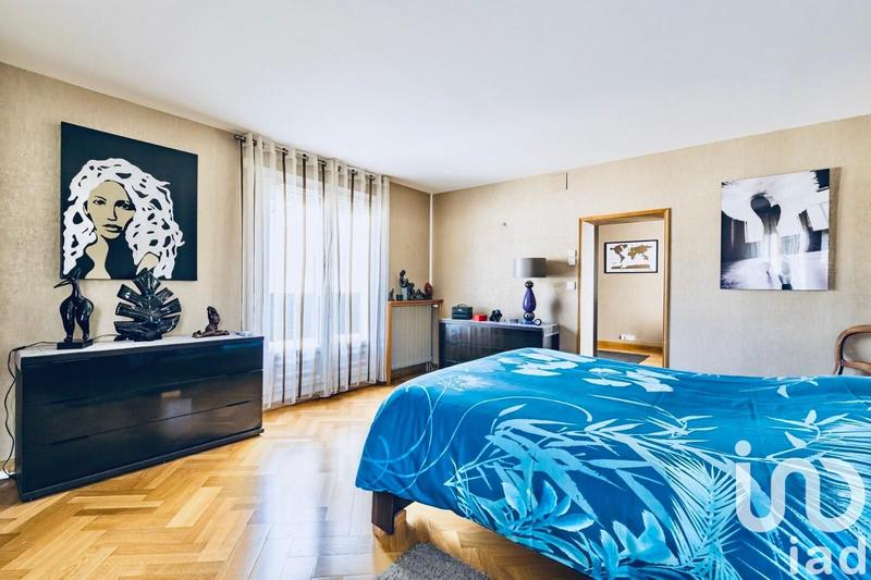 Maison - 469 m² - 12 pièces