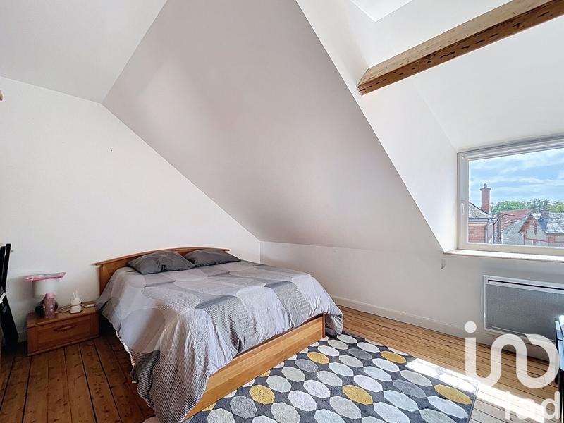 Maison - 240 m² - 9 pièces