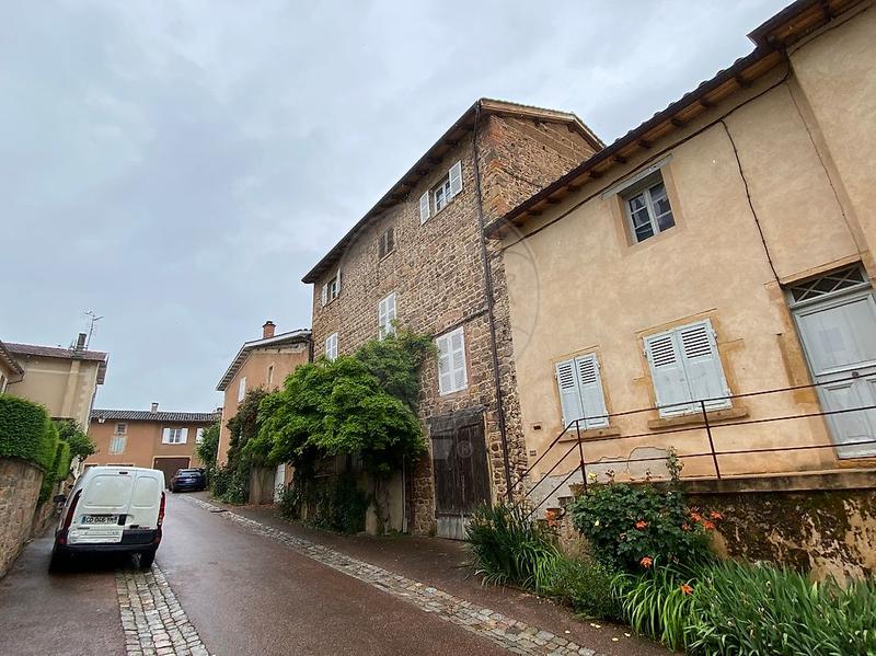 Maison - 270 m² - 4 pièces