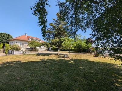 Maison - 181 m² - 8 pièces