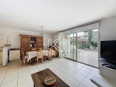 Appartement - 116 m² - 6 pièces