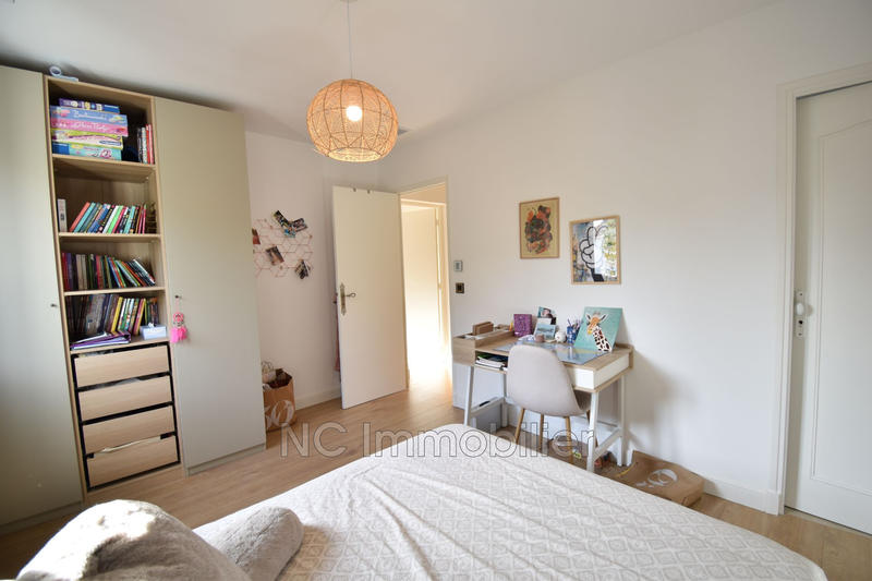 Maison - 205 m² - 7 pièces