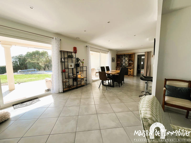 Maison - 185 m² - 7 pièces