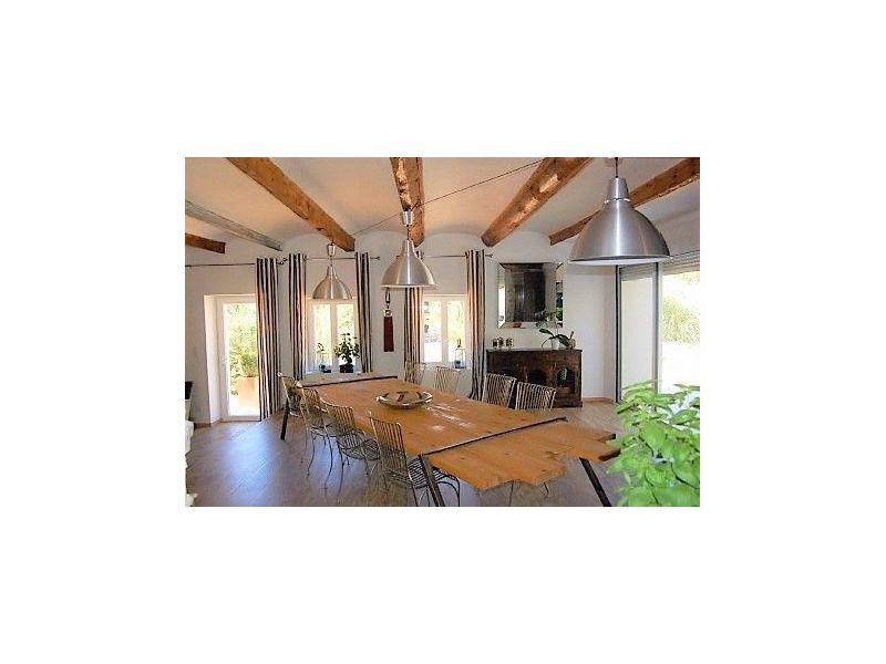 Mas - 400 m² - 10 pièces