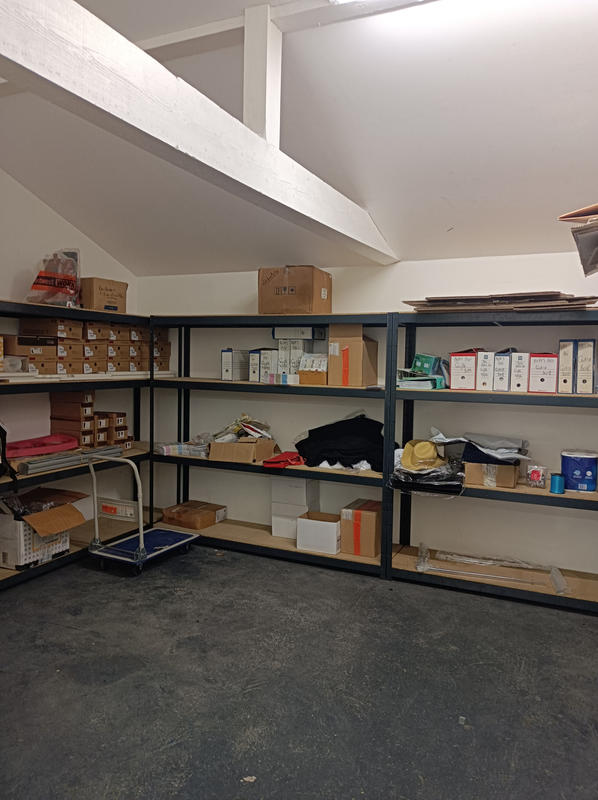 Local d'activités - 157 m² - 1 pièce