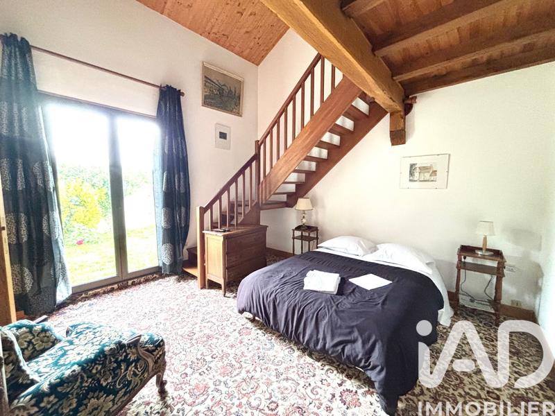 Maison - 403 m² - 16 pièces