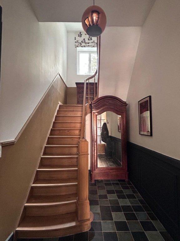 Maison bourgeoise - 201 m² - 5 pièces