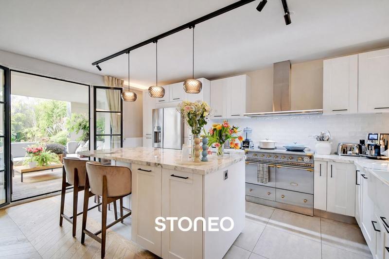 Appartement ancien - 94 m² - 4 pièces