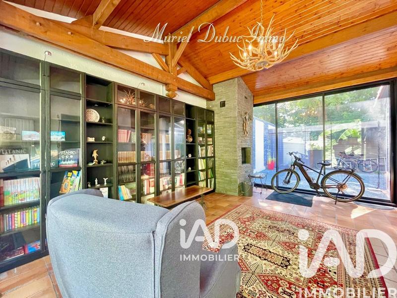 Maison - 201 m² - 5 pièces