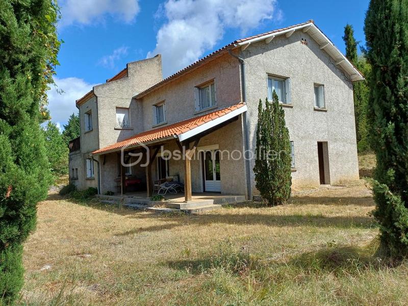 Maison de village - 165 m² - 8 pièces