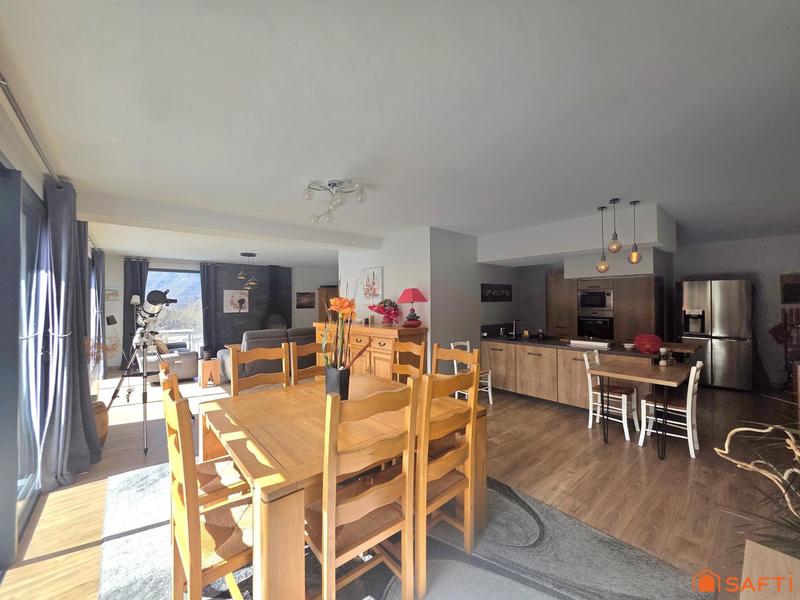 Maison - 350 m² - 8 pièces