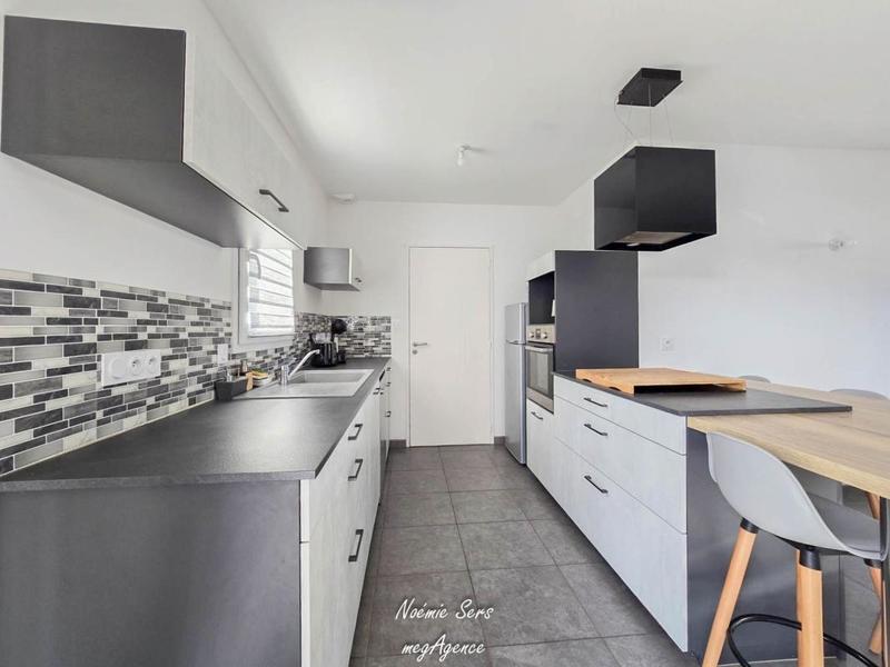 Maison - 88 m² - 5 pièces