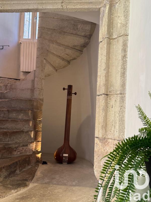 Maison - 247 m² - 8 pièces