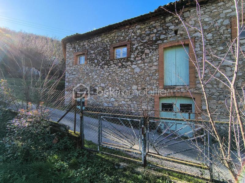 Grange - 250 m² - 5 pièces