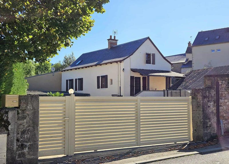 Maison - 90 m² - 4 pièces