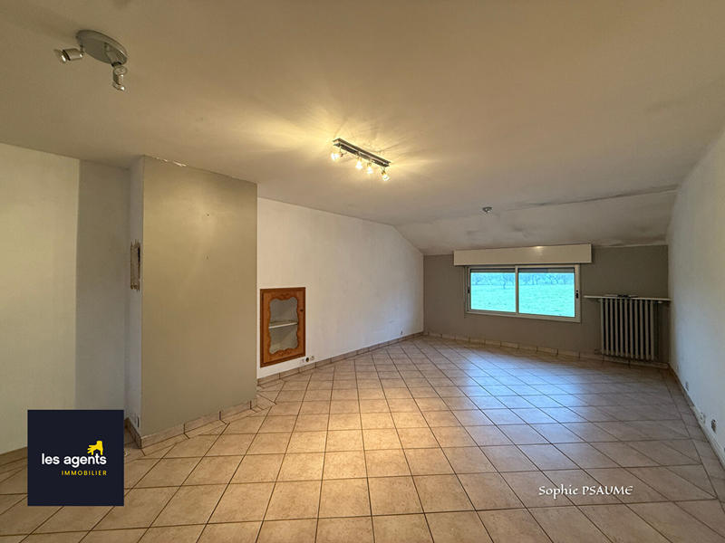 Maison - 185 m² - 9 pièces