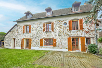 Maison - 288 m² - 8 pièces