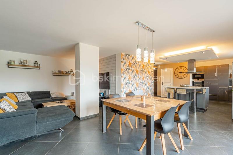 Appartement - 108 m² - 4 pièces