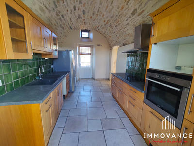 Maison - 238 m² - 7 pièces