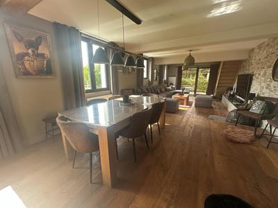 Maison - 170 m² - 5 pièces