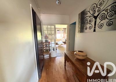 Appartement - 93 m² - 5 pièces