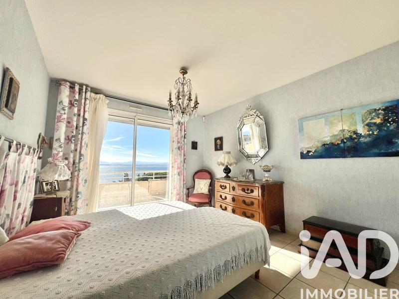 Maison - 260 m² - 7 pièces