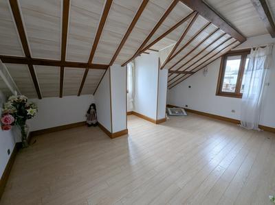 Maison - 271 m² - 8 pièces