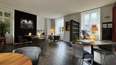 Maison - 310 m² - 5 pièces