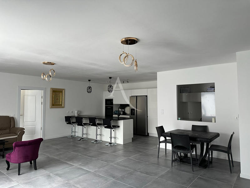 Maison - 123 m² - 5 pièces