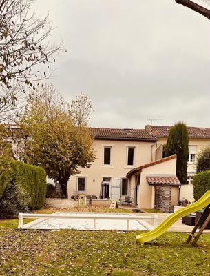 Maison - 180 m² - 8 pièces