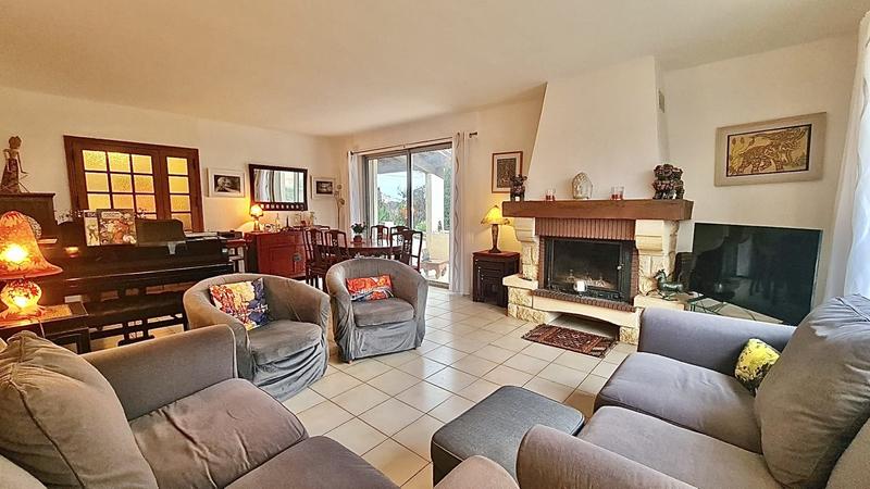 Maison traditionnelle - 95 m² - 5 pièces