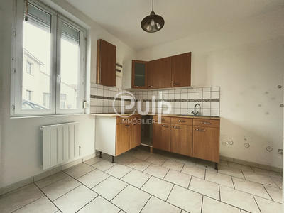Studio - 35 m² - 3 pièces