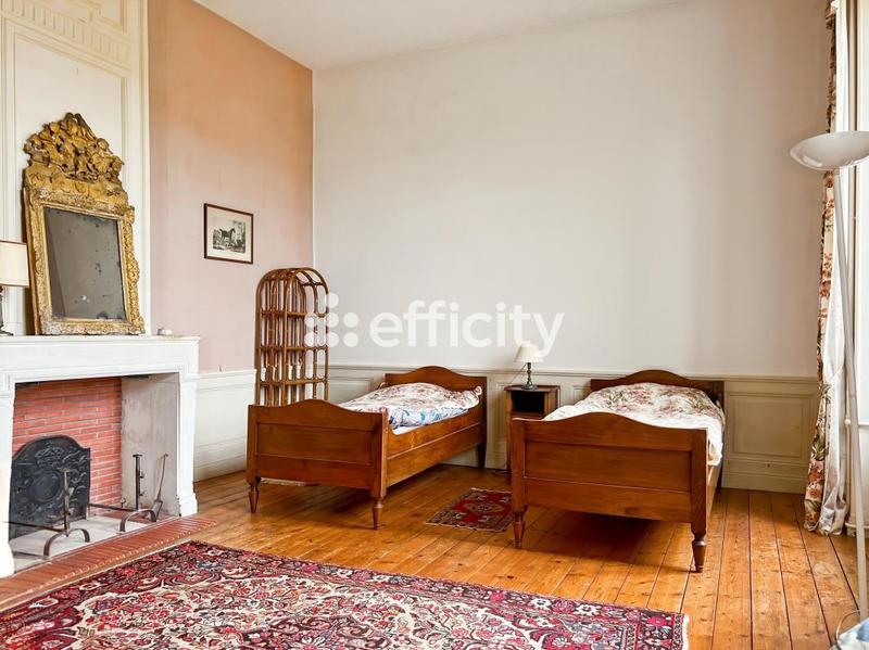 Propriété - 436 m² - 16 pièces