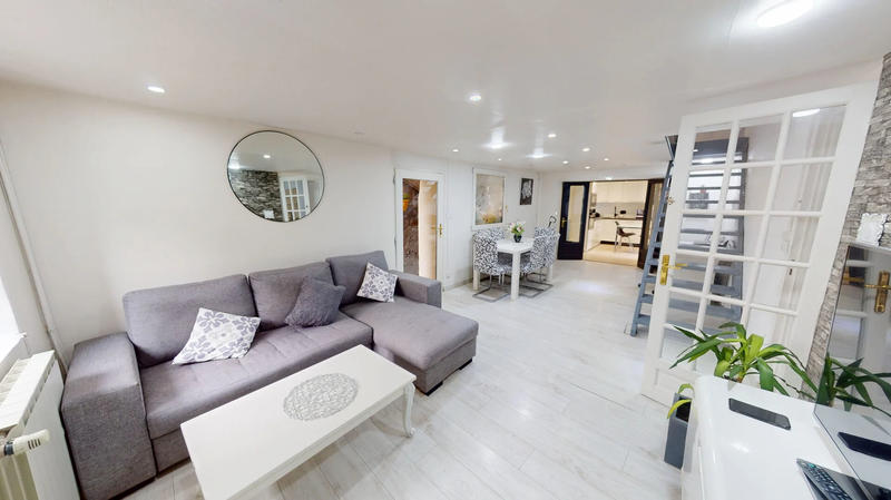 Maison - 121 m² - 5 pièces