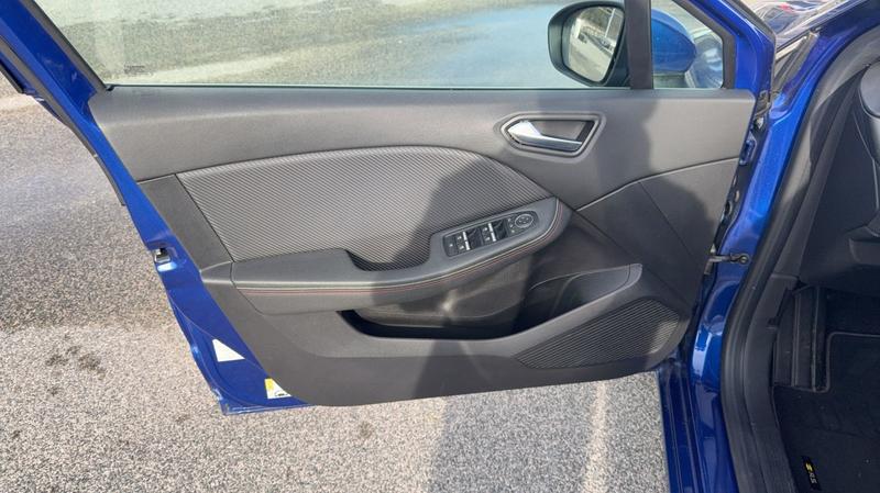 Renault Clio V 1.6 E-Tech 140 Rs Line