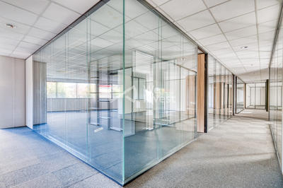 Bureau - 600 m²