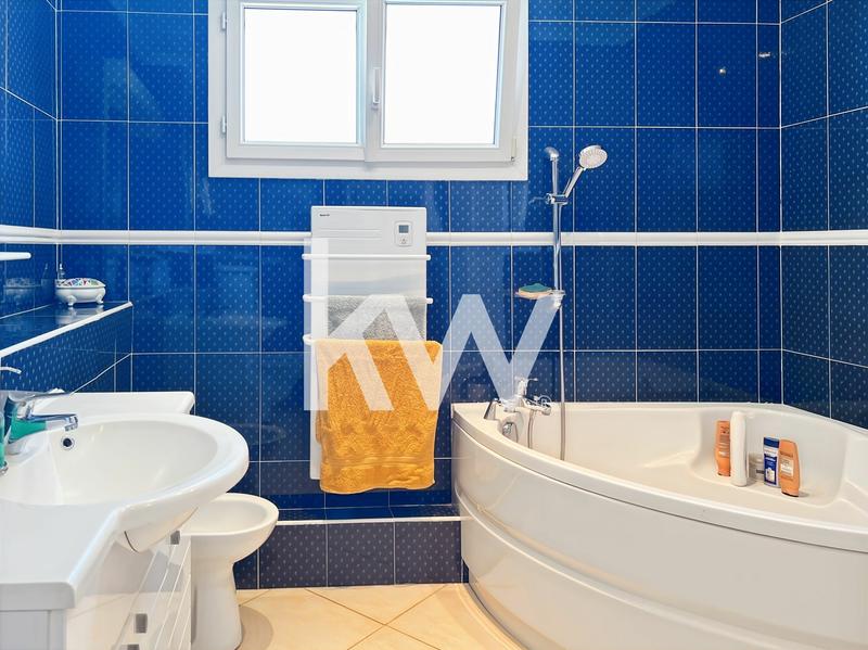 Villa - 137 m² - 4 pièces