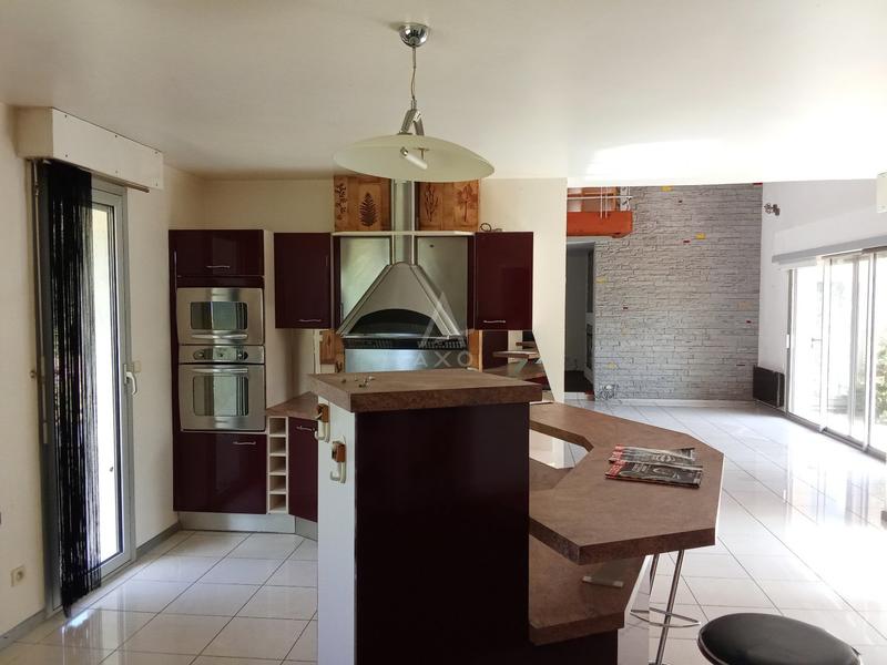 Maison - 191 m² - 6 pièces