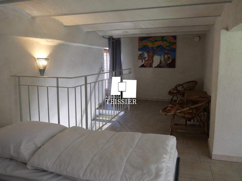 Mas - 223 m² - 8 pièces