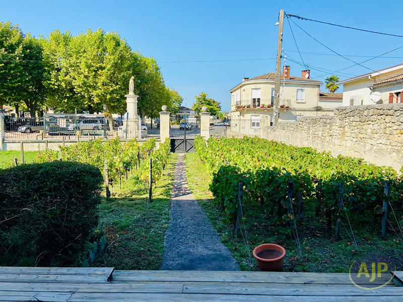 Maison bourgeoise - 212 m² - 6 pièces