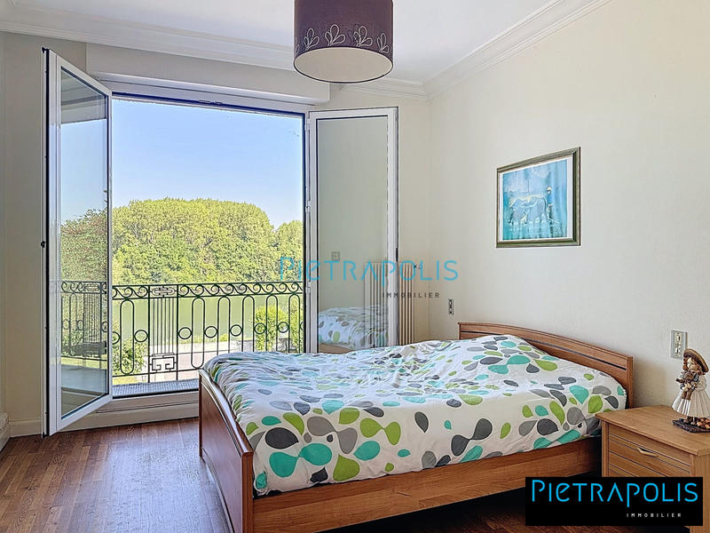 Maison contemporaine - 255 m² - 10 pièces