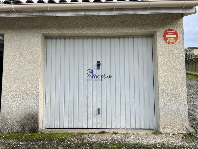 Parking / Garage - 18 m²