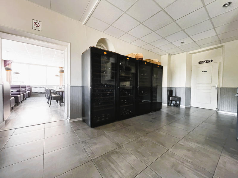 Maison - 352 m² - 8 pièces